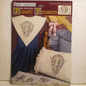 Vintage Daisy Kingdom Transfer Treasures Iron-on Transfer Halo of Flowers #12302